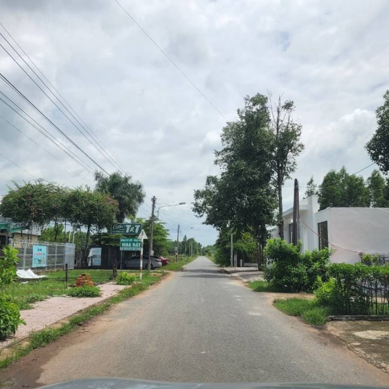 Bán gần 2.000m2 đất mặt tiền đường nhựa 32m (đường song hành QL51)